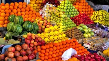 أسعار الفاكهة اليوم، ارتفاع الفراولة والكانتلوب وانخفاض البرتقال والجوافة